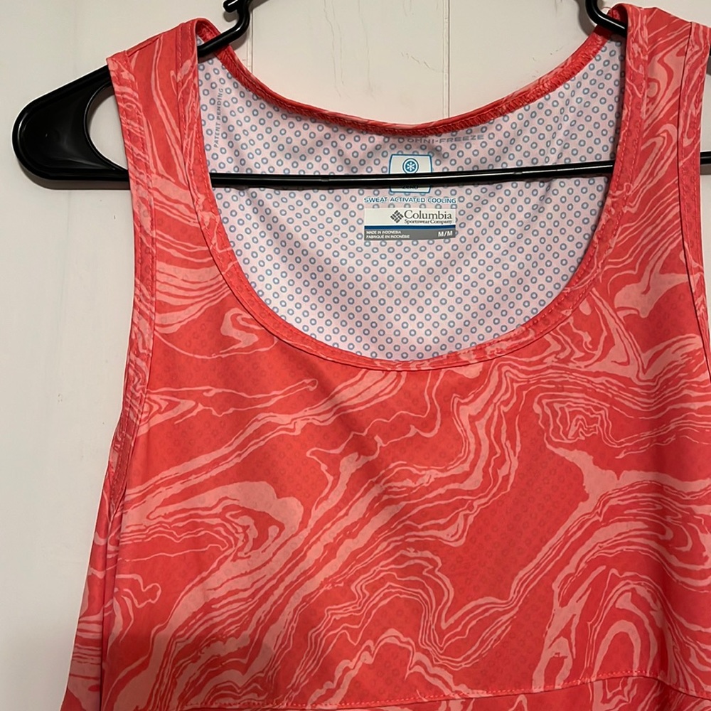 Columbia Medium coverup or summer dress . Has pockets . Cute summer dress